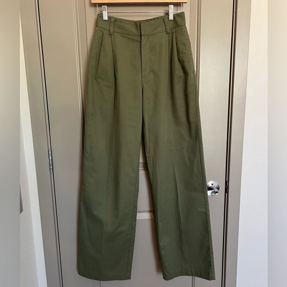Aritzia Olive Green Women's Chinos